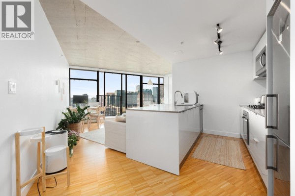 2908 128 W Cordova Street, Vancouver, BC V6B0E6 Photo 3