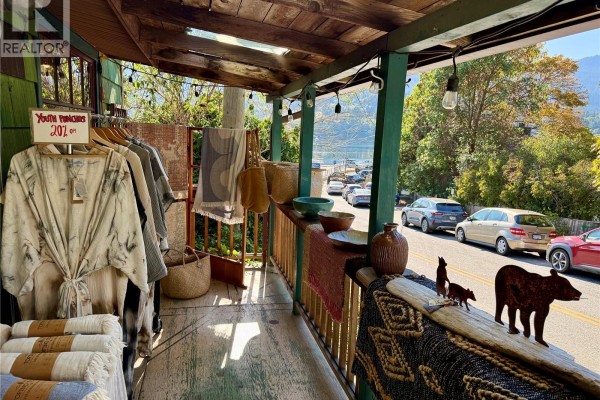 2909 Fulford-ganges Rd Sw, Salt Spring, BC, photo 3
