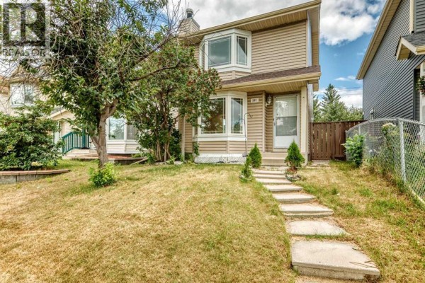 Kitchen - 291 Falton Drive Ne, Calgary, AB T3J2W8 Photo 4
