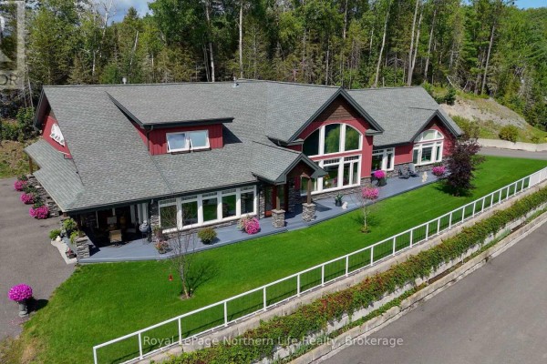 Living room - 291 Fox Drive, Temagami, ON P0H2H0 Photo 3