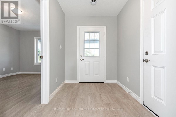 Bedroom 2 - 291 Lake Breeze Drive, Ashfield Colborne Wawanosh, ON N7A0C6 Photo 5