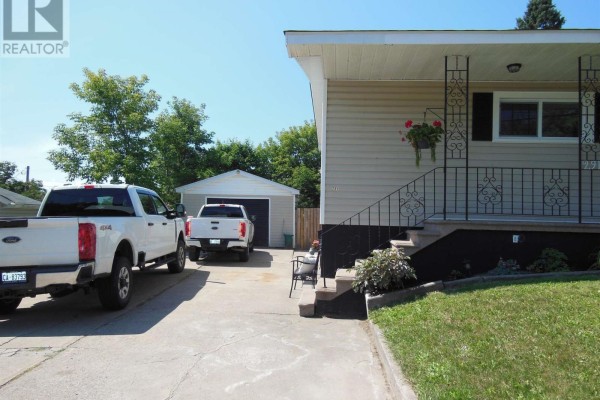 291 St. Patrick St, Sault Ste  Marie, ON, photo 2