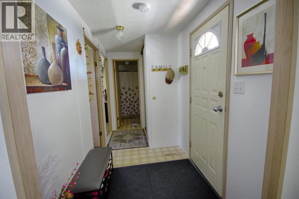 Primary Bedroom - 2910 29 Street S, Lethbridge, AB T1K6S8 Photo 4
