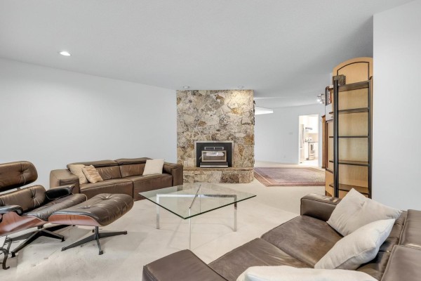 2910 Chantrell Place, Surrey, BC V4A4A5 Photo 5