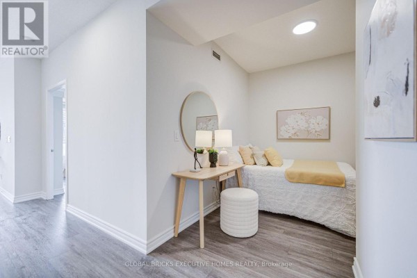Primary Bedroom - 2911 - 388 Prince Of Wales Drive, Mississauga, ON L5B0A1 Photo 4