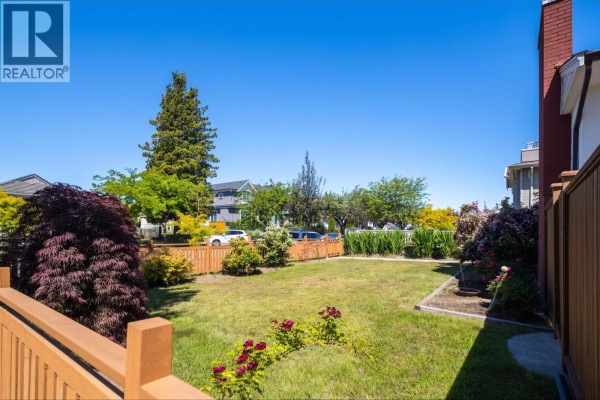 2911 E 51st Avenue, Vancouver, BC V5S1R7 Photo 4