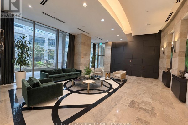 Kitchen - 2912 - 2181 Yonge Street, Toronto, ON M4S3H7 Photo 3
