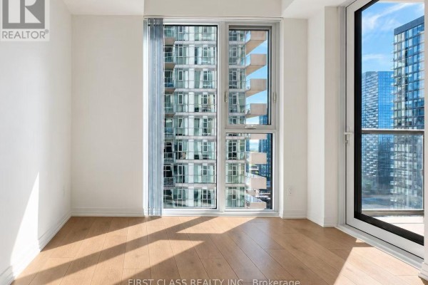 2912 - 400 King Street W, Toronto, ON M5M0X8 Photo 4