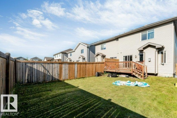 Kitchen - 2912 15 St Nw, Edmonton, AB T6T0V6 Photo 3