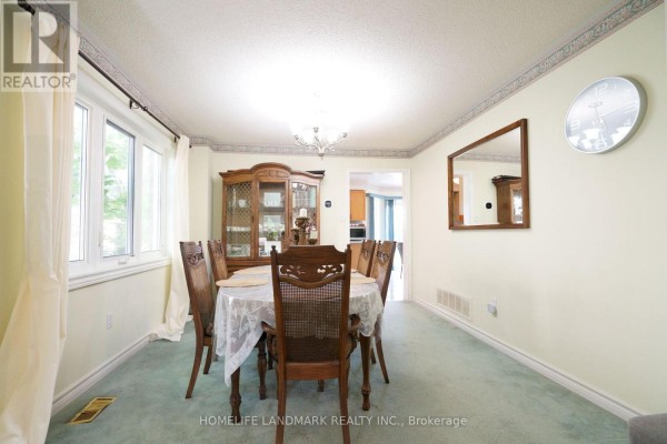 2914 Peacock Drive, Mississauga, ON, photo 3