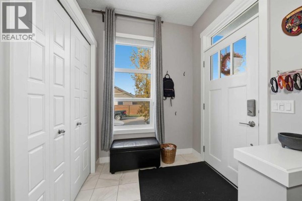 292 Chinook Gate Close Sw, Airdrie, AB, photo 2