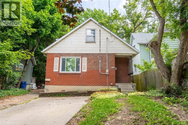 292 Christina Street South, Sarnia, ON, photo 2