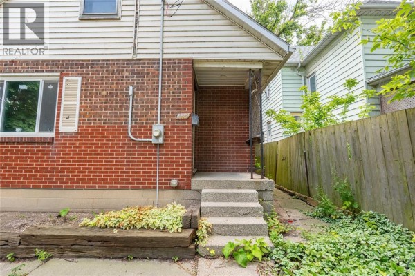 292 Christina Street South, Sarnia, ON, photo 3