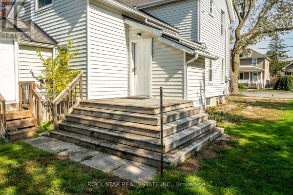 292 Fares Street, Port Colborne, ON L3K1W8 Photo 5
