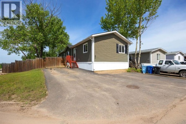 292 Greenwich Lane, Fort Mcmurray, AB, photo 2