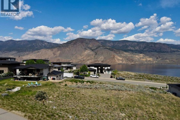 292 Holloway Drive, Kamloops, BC V1S0B3 Photo 2
