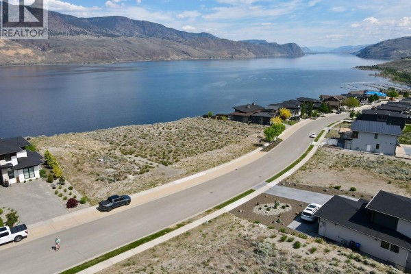 292 Holloway Drive, Kamloops, BC V1S0B3 Photo 3