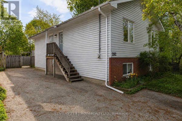 Living room - 292 Millard Street, Orillia, ON L3V4H3 Photo 2