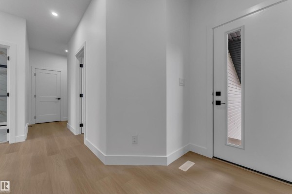 Primary Bedroom - 292 Munn Way, Leduc, AB T9E1V1 Photo 5