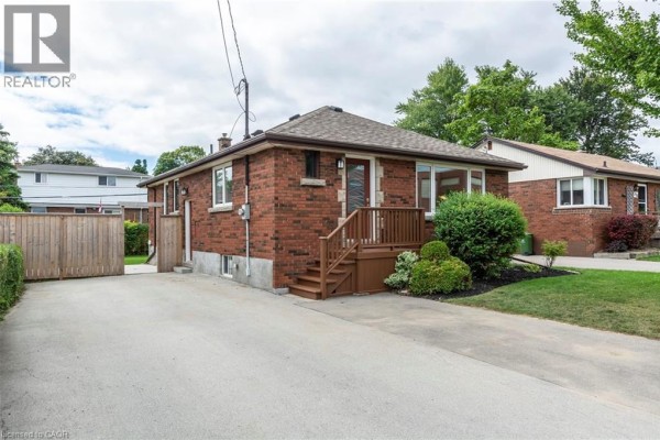 292 South Bend Road E, Hamilton, ON L9A2C5 Photo 2