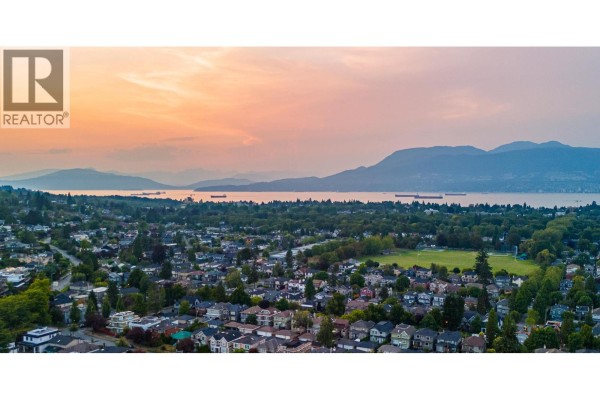 2922 W 22nd Avenue, Vancouver, BC, photo 2