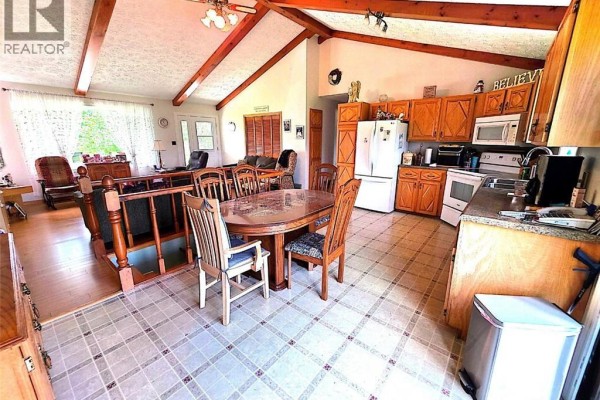 Family room - 2923 Route 205, Saint Francois De Madawaska, NB E7A1R4 Photo 3