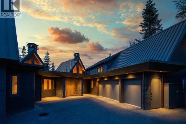 2925 Kadenwood Drive, Whistler, BC V8E0L6 Photo 2