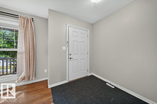 Dining room - 2926 21a Av Nw, Edmonton, AB T6T0K3 Photo 2