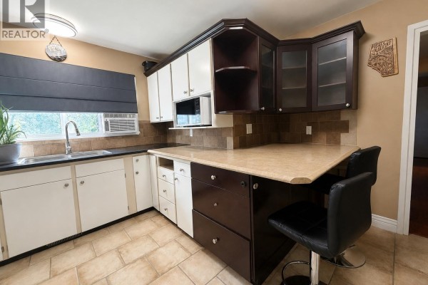Primary Bedroom - 2928 Bessborough Avenue, Prince George, BC V2N1H4 Photo 4