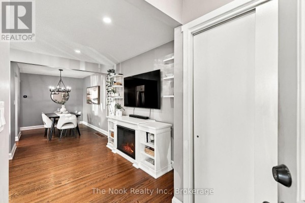 Dining room - 293 Brighton Court, Oshawa, ON L1G6H5 Photo 3