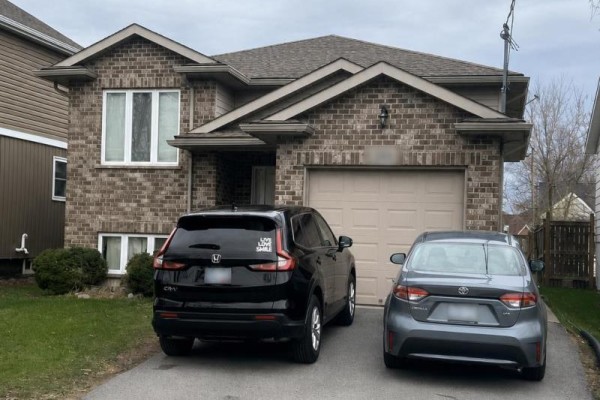 Residential for rent at 293 Dain Avenue, Welland, ON - MLS® MQ2qhp
