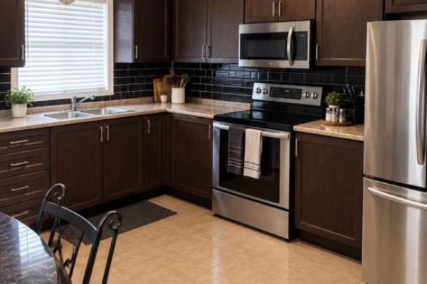 Kitchen - 293 Dain Avenue, Welland, ON L3B3E7 Photo 4