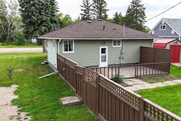 Bedroom - 293 Learners Street, Minitonas, MB R0L1Z0 Photo 4