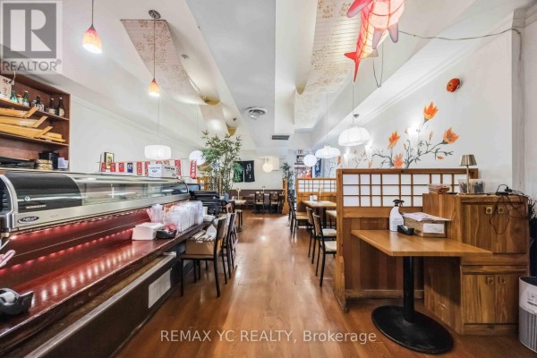 293 Roncesvalles Avenue, Toronto, ON M6R2M3 Photo 3