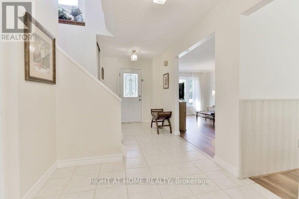 Kitchen - 2932 Remea Court, Mississauga, ON L5L2H5 Photo 5