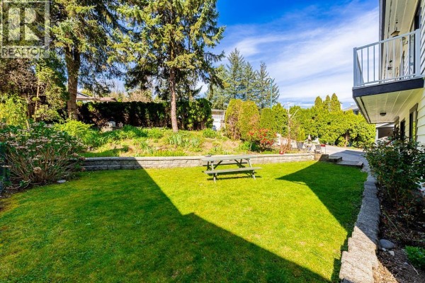 2932 Tatla Place, Coquitlam, BC V3C4W8 Photo 5