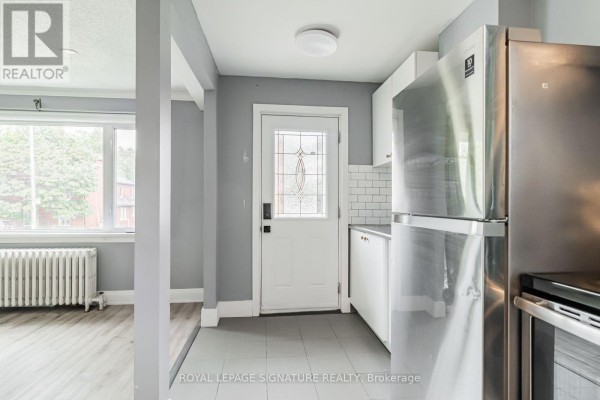 2935 St Clair Avenue E, Toronto, ON M4B1N9 Photo 3