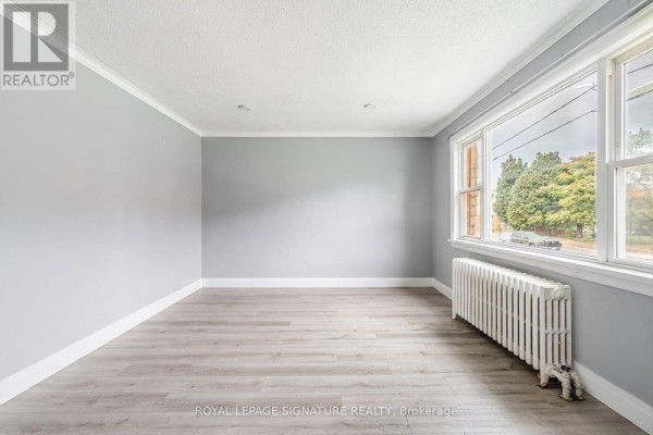 2935 St Clair Avenue E, Toronto, ON M4B1N9 Photo 5