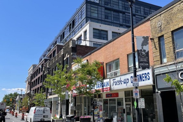 2936 Dundas Street W, Toronto, ON M6P1Y8 Photo 4