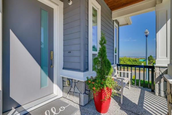 2939 161b Street, Surrey, BC V3Z3Y6 Photo 3