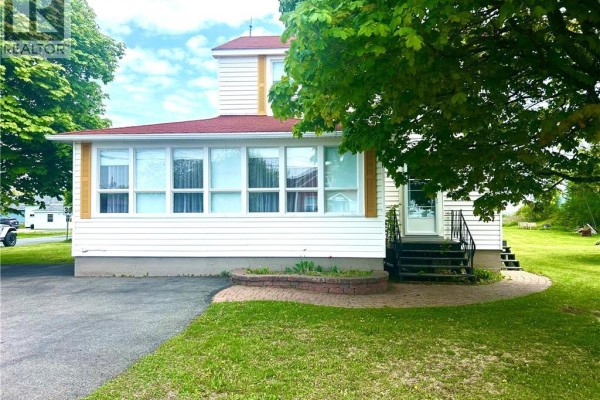 294 J.d Gauthier Boulevard, Shippagan, NB, photo 2