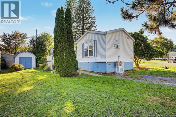 Bath (# pieces 1-6) - 294 Magnolia Lane, Fredericton, NB E3B7P4 Photo 2