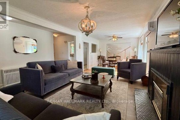 294 Mcmillan Drive, Georgina, ON L4P3C5 Photo 3