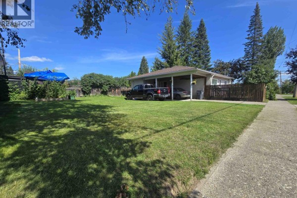Laundry room - 2940 2nd Avenue, Prince George, BC V2M1E8 Photo 3