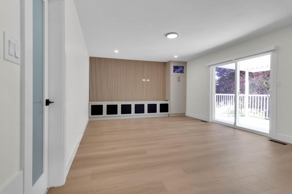 2943 Sidoni Place, Abbotsford, BC V2T5K1 Photo 2