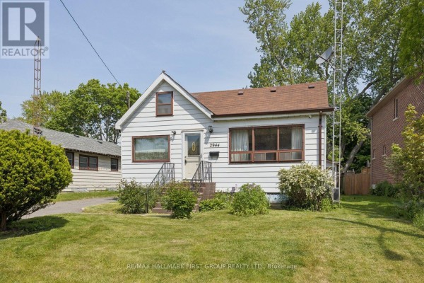 Primary Bedroom - 2944 Ebony Street, Ajax, ON L1S1B5 Photo 3