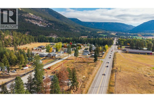 2946 Westridge Drive, Falkland, BC, photo 3