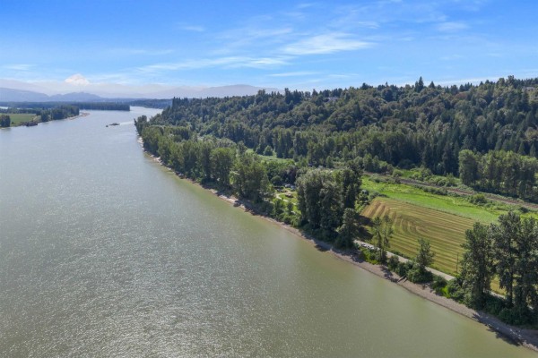 29464 River Road, Abbotsford, BC V4X2H2 Photo 5
