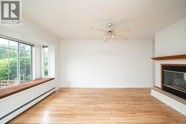 2948 Grant Street, Vancouver, BC V5K3E7 Photo 3
