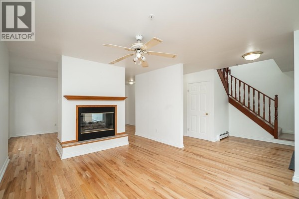 2948 Grant Street, Vancouver, BC V5K3E7 Photo 5